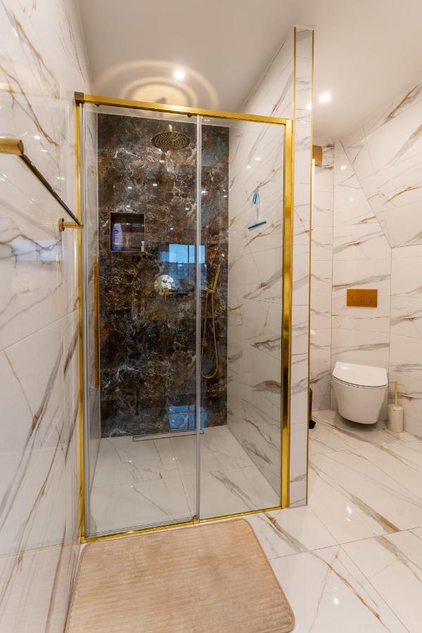 Apartament Zloty Jelonek - 4 Osobowy Na Placu Ratuszowym - Space Apart Jelenia Góra Exteriör bild