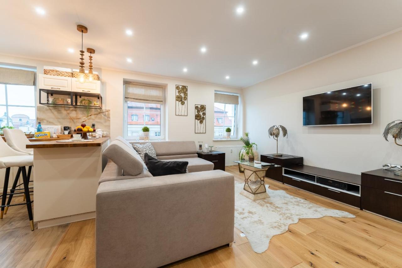 Apartament Zloty Jelonek - 4 Osobowy Na Placu Ratuszowym - Space Apart Jelenia Góra Exteriör bild