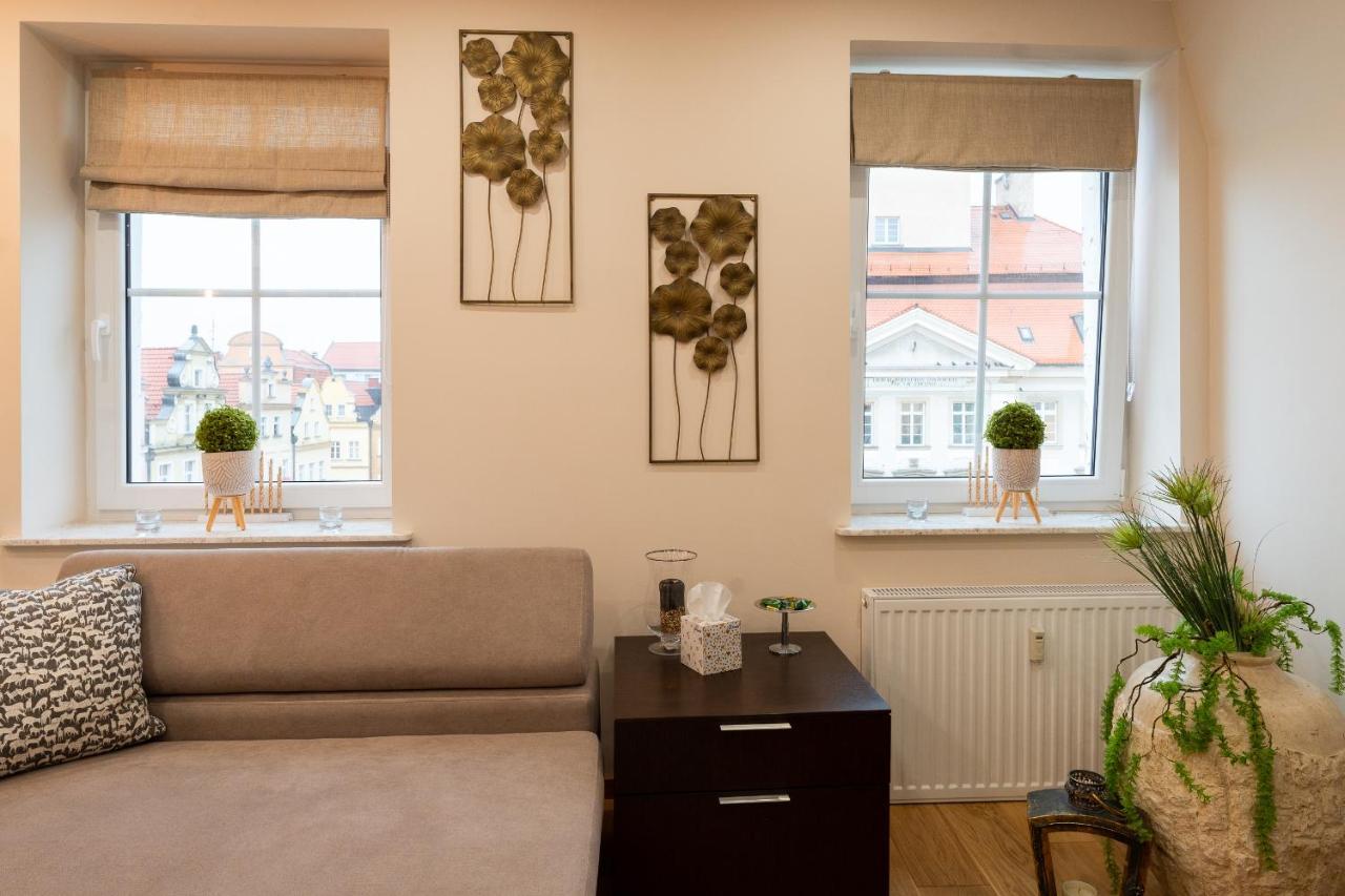 Apartament Zloty Jelonek - 4 Osobowy Na Placu Ratuszowym - Space Apart Jelenia Góra Exteriör bild