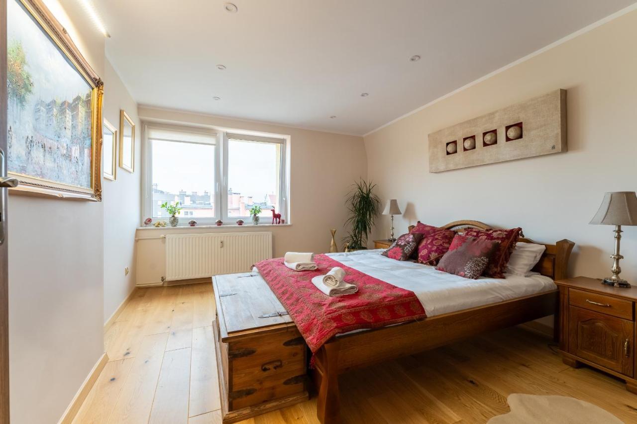 Apartament Zloty Jelonek - 4 Osobowy Na Placu Ratuszowym - Space Apart Jelenia Góra Exteriör bild